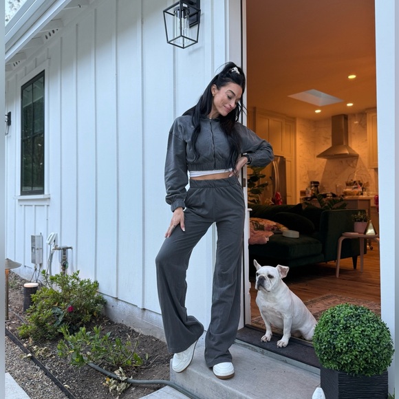 TALENTLESS Charcoal Wide Leg Pants - Picture 2 of 3